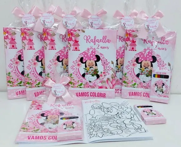 Revista Colorir Minnie Rosa Personalizada - feito à mão por Mi Papelaria Criativa
