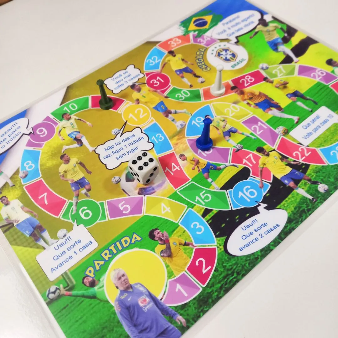Jogo Infantil De Mesa Com Tabuleiro Plastificado Peças E Dado Família JD Arte - foto 8