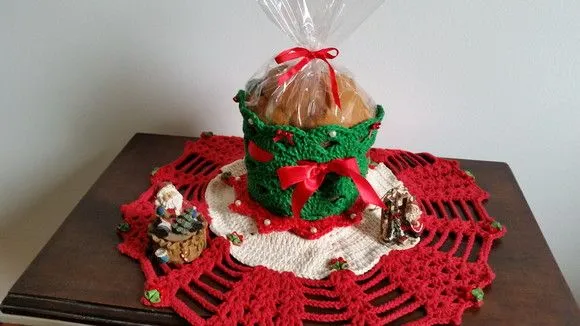 Porta Panetone em Crochê Verde com Vermelho - foto 3