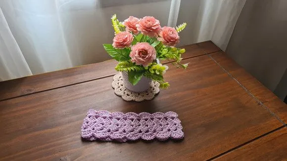 Faixa para Cabelo em Crochê Lilás - artesanato de Mari Crochê feito com carinho!