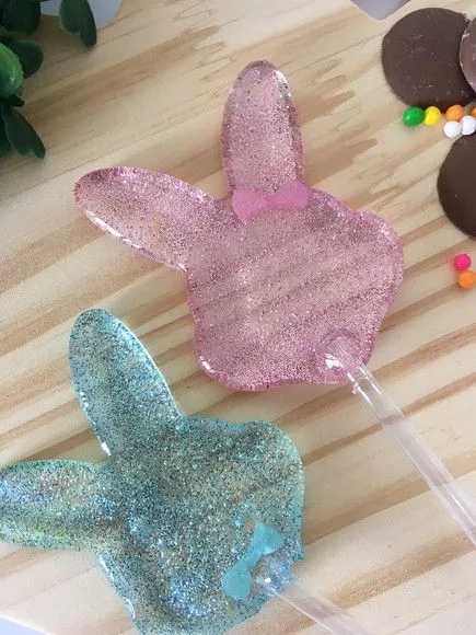 Coelhinhos de Páscoa - artesanato feito à mão por Lollipops Cristal
