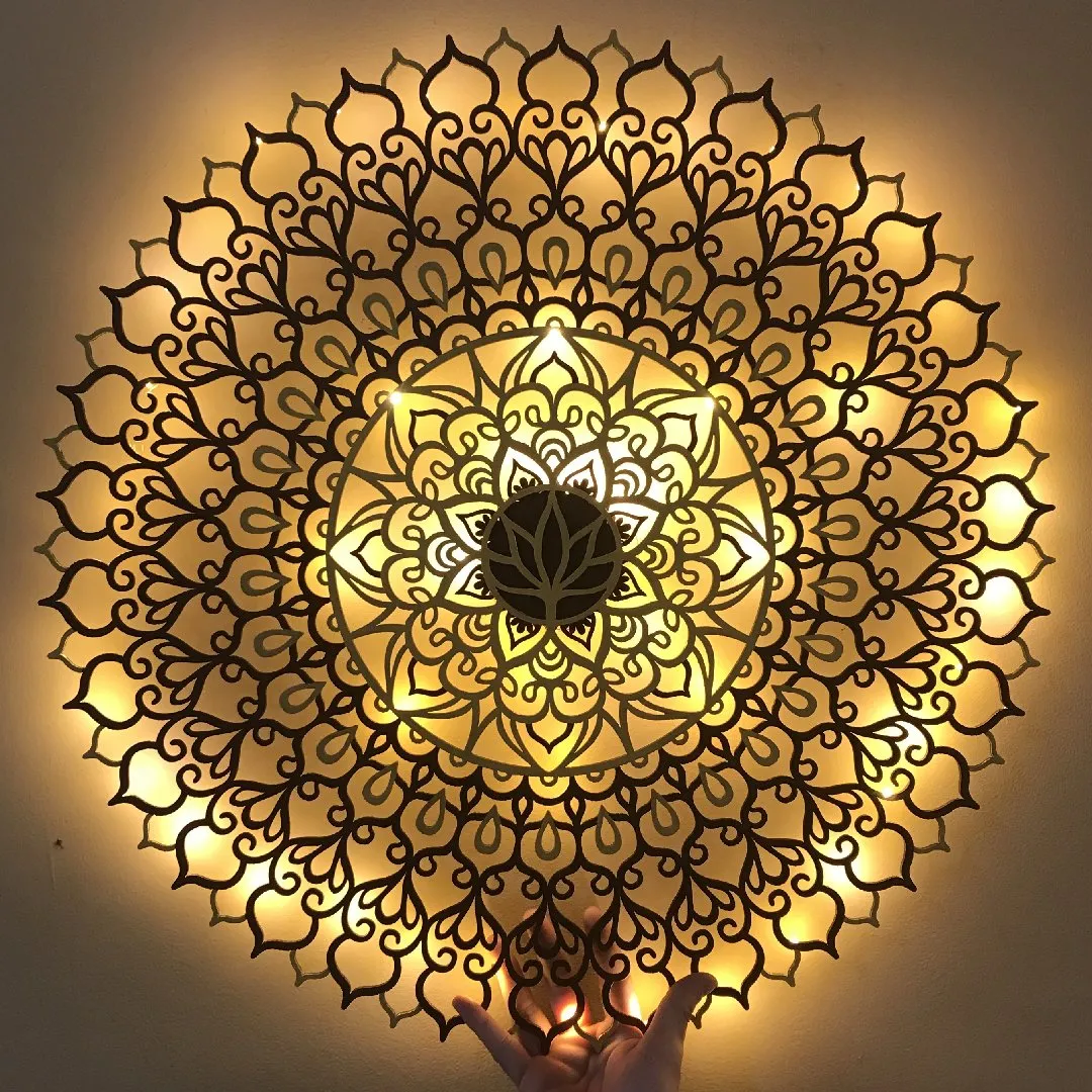 Mandala Lótus Iluminada