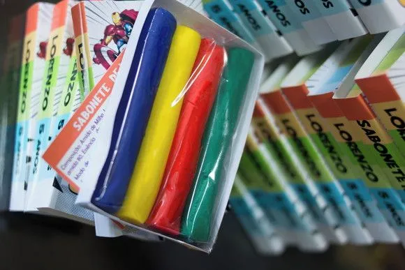 Lembrancinha Infantil Personalizada Sabonete Mágico Herois - foto 4