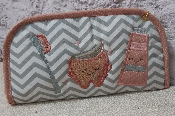 Necessaire com kit bucal - foto 4