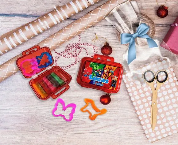 Mini Maleta com Massinhas Vingadores Personalizada - feito à mão por Artmanha Lembrancinhas