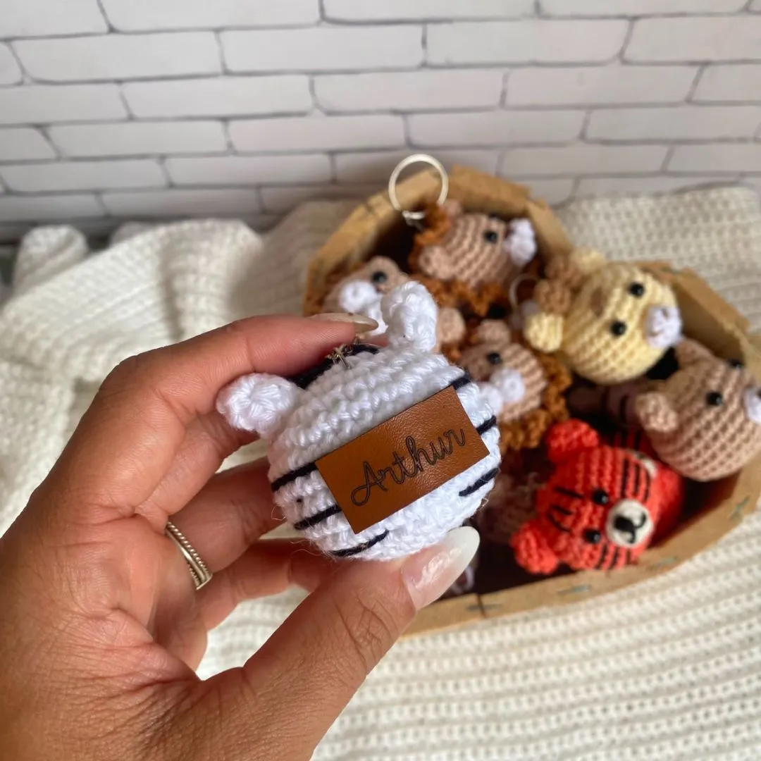 Chaveiro safari de Crochê Personalizado com Nome | Amigurumi - foto 5