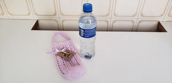 Capa para Garrafinha de Água Mineral em Crochê - Lilás - foto 5