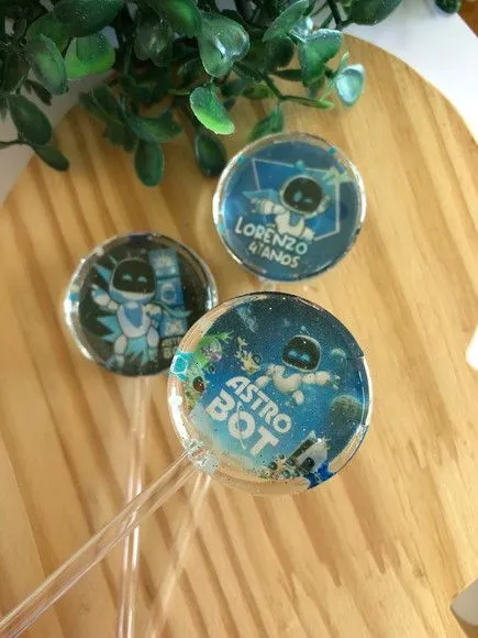 Astro Bot - artesanato feito à mão por Lollipops Cristal