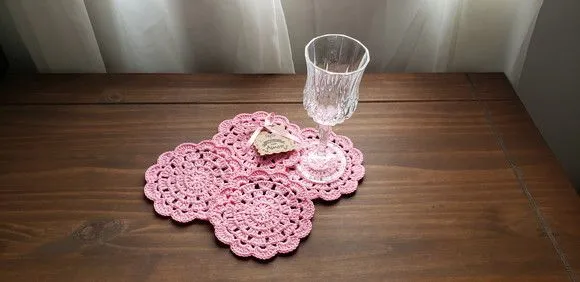 Descanso de Copos em Crochê Rosália( 04 Unidades) - artesanato de Mari Crochê feito com carinho!