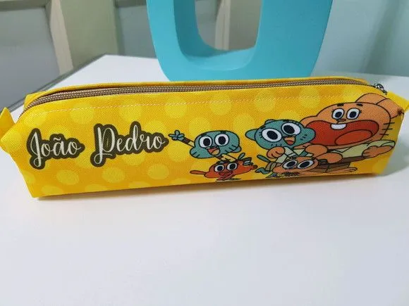 Estojo escolar simples - feito à mão por Innovare Studio