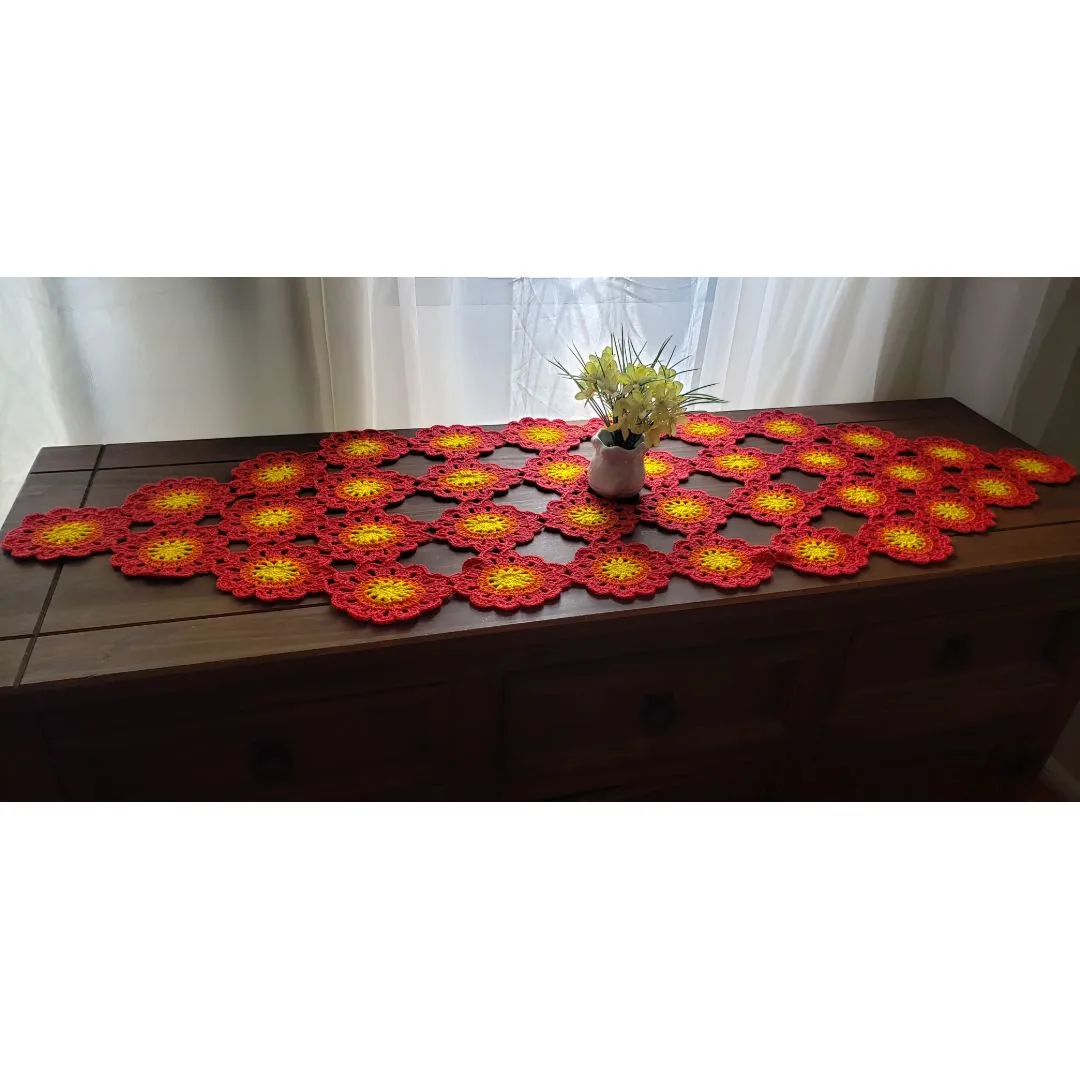 Trilho de Mesa em Crochê Flores Japonesa Vermelha (1,20 cm - foto 5