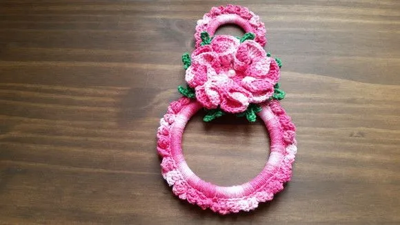 Porta Pano de Prato em Crochê Flor Rosa - foto 3