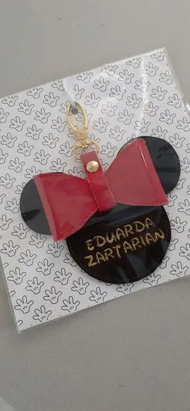 Chaveiro bordado MINNIE/MICKEY - artesanato feito à mão por Innovare Studio
