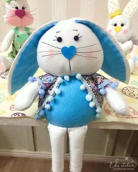 Coelha Decoração para Páscoa a em Feltro 30cm