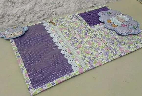 Capa pra caderneta de vacinas - artesanato feito à mão por Ateliê cantinho do bebê