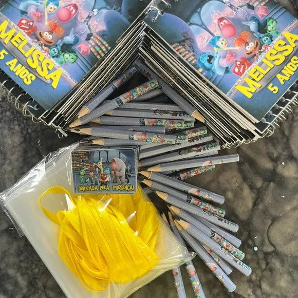 Bloquinho Divertidamente Personalizado - feito à mão por Artmanha Lembrancinhas