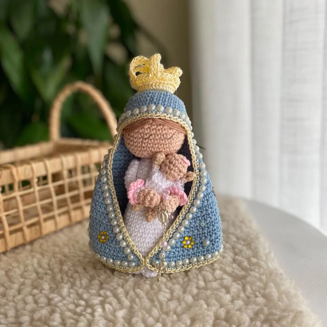 Nossa Senhora em Crochê | Amigurumi Religioso Artesanal - artesanato feito à mão por Crochê com amor BP