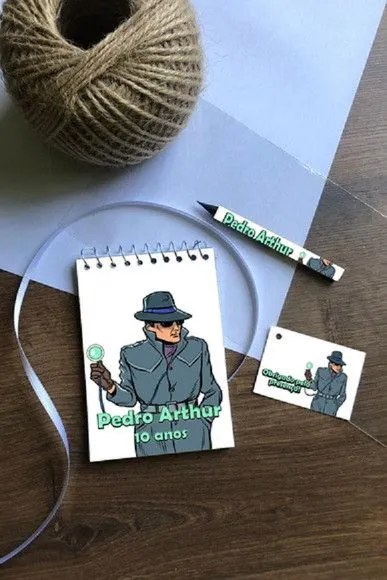 Bloquinho Detetive Personalizado - artesanato feito à mão por Mi Papelaria Criativa