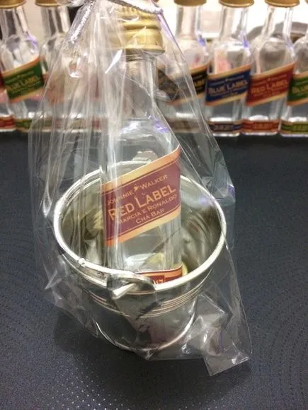 Garrafinha Red Label personalizada . - foto 5