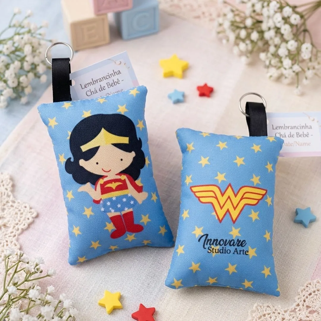 Kit 30 Chaveiros Almofadinha Mulher-Maravilha | Lembrancinhas Personalizadas - foto 6