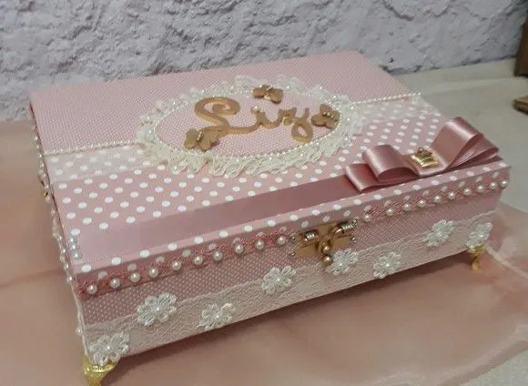 Caixa personalizada - feito à mão por Ateliê cantinho do bebê