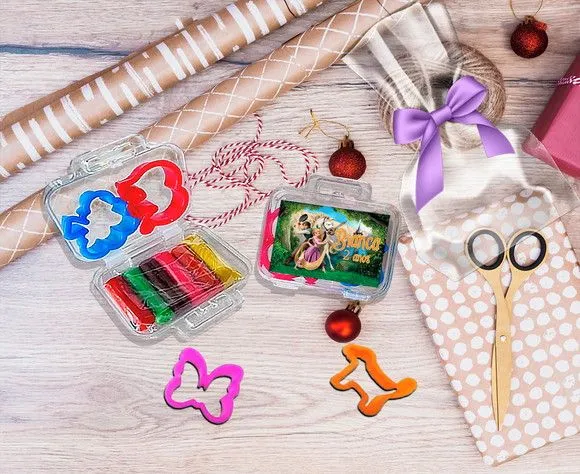 Mini Maleta com Massinhas Enrolados Personalizada - feito à mão por Artmanha Lembrancinhas