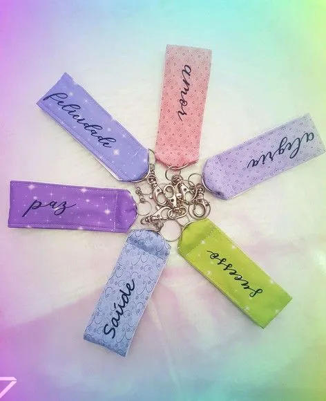 Kit de chaveiros Emoções - artesanato feito à mão por Innovare Studio