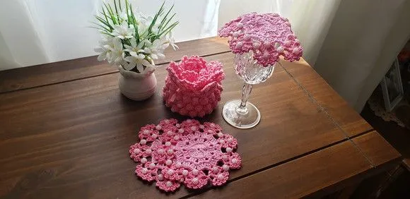 Cestinha + Cobre Taça e Descanso Taça em Crochê Rosa - foto 4