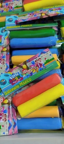 Lembrancinha com 02 Rolinhos de Massinha - foto 2