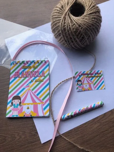 Bloquinho Circo Personalizado - artesanato feito à mão por creativitybynina