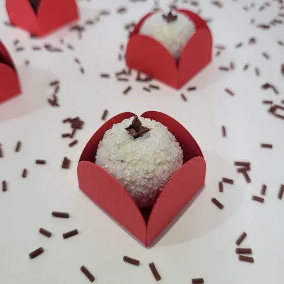 Forminha de Doce Cor Vinho Grená Bordô 50 Unidades - foto 3