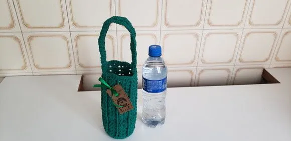 Capa para Garrafinha de Água Mineral em Crochê Folhagem - foto 2