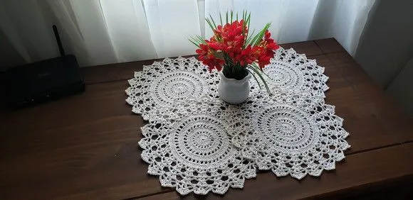 Jogo 04 Toalhinhas em Crochê Branco (25 Cm)