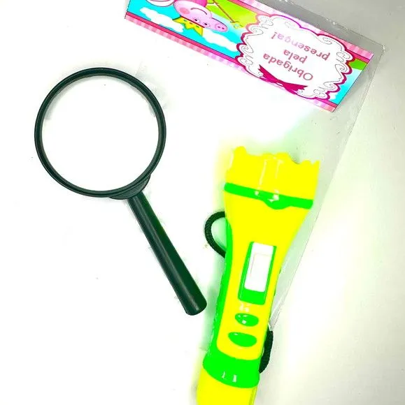 Lupa + Lanterninha Personalizada - feito à mão por Mi Papelaria Criativa