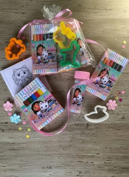 Kit Massinha Infantil Casa Mágica da Gabby Personalizado - feito à mão por Mi Papelaria Criativa