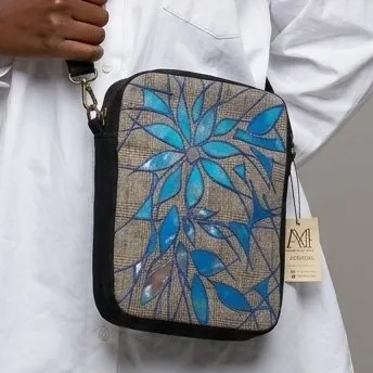 Bolsas Bordadas à mão - foto 3