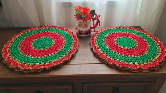 Sousplat Natal em Crochê Verde e Vermelho - 08 Unidades