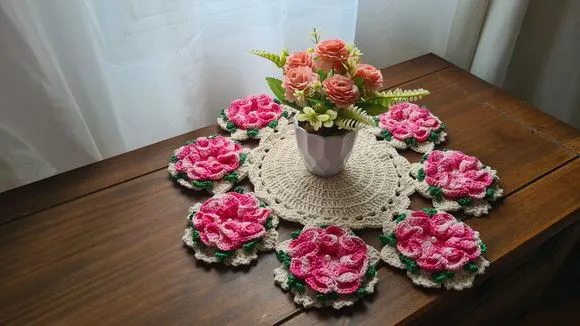 Mini Centro de Mesa em Crochê Flores Rosa Mescla - foto 5