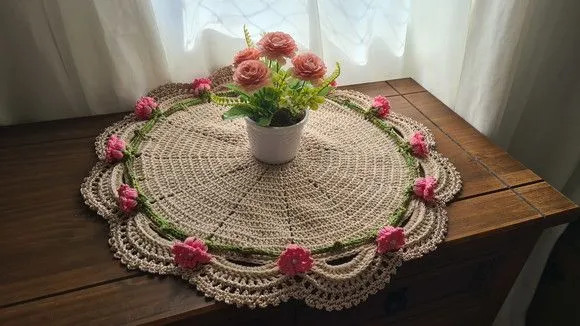 Centro de Mesa em Crochê Botões de Rosa - foto 5