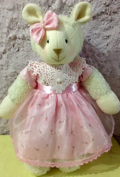Ovelha de pelúcia - artesanato feito à mão por Ateliê cantinho do bebê