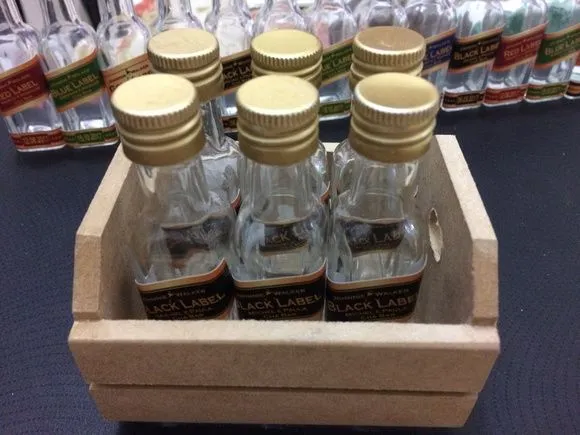 Garrafinha Gold Label Personalizada . - foto 5