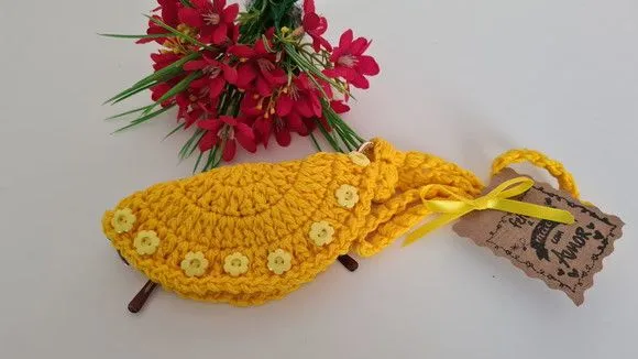 Porta Óculos em Crochê Amarelo - foto 2