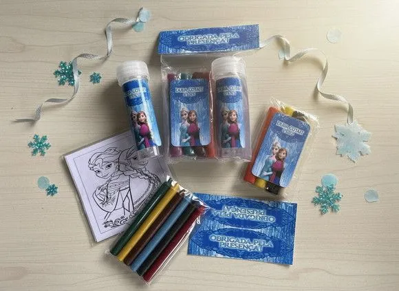 Kit Massinha + Giz + Bolha - Frozen Personalizado - feito à mão por Mi Papelaria Criativa