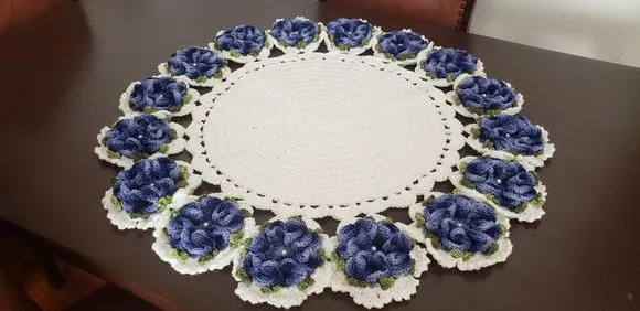 Centro de Mesa em Crochê Flores Azul Mesclado (70 Cm) - foto 5