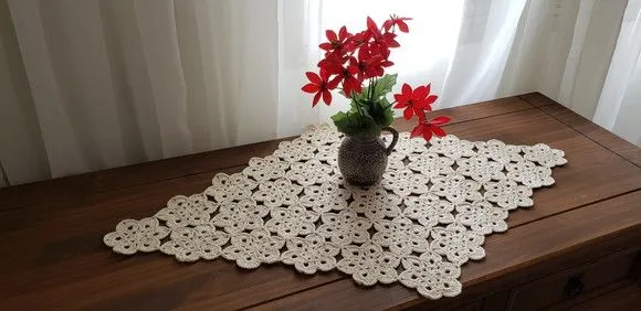 Centro de Mesa em Crochê Mini Flor Cru