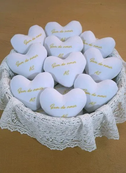 Almofadinha Personalizada - Coração - artesanato feito à mão por Innovare Studio