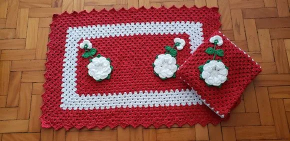 Jogo de Cozinha Crochê 03 Peças - Vermelho com Flores Branca - foto 4
