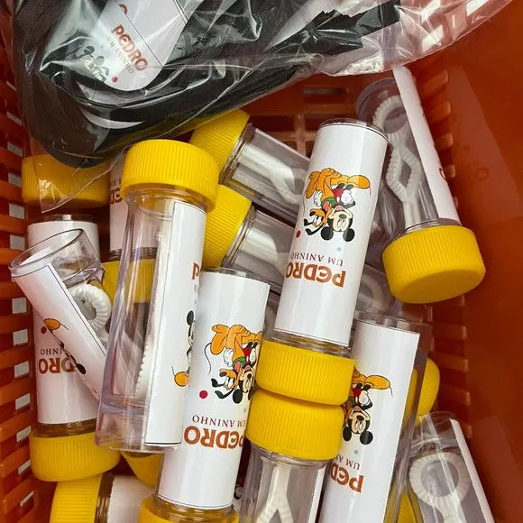 Bolinha de Sabão Mickey e Pluto Personalizada - artesanato feito à mão por Mi Papelaria Criativa
