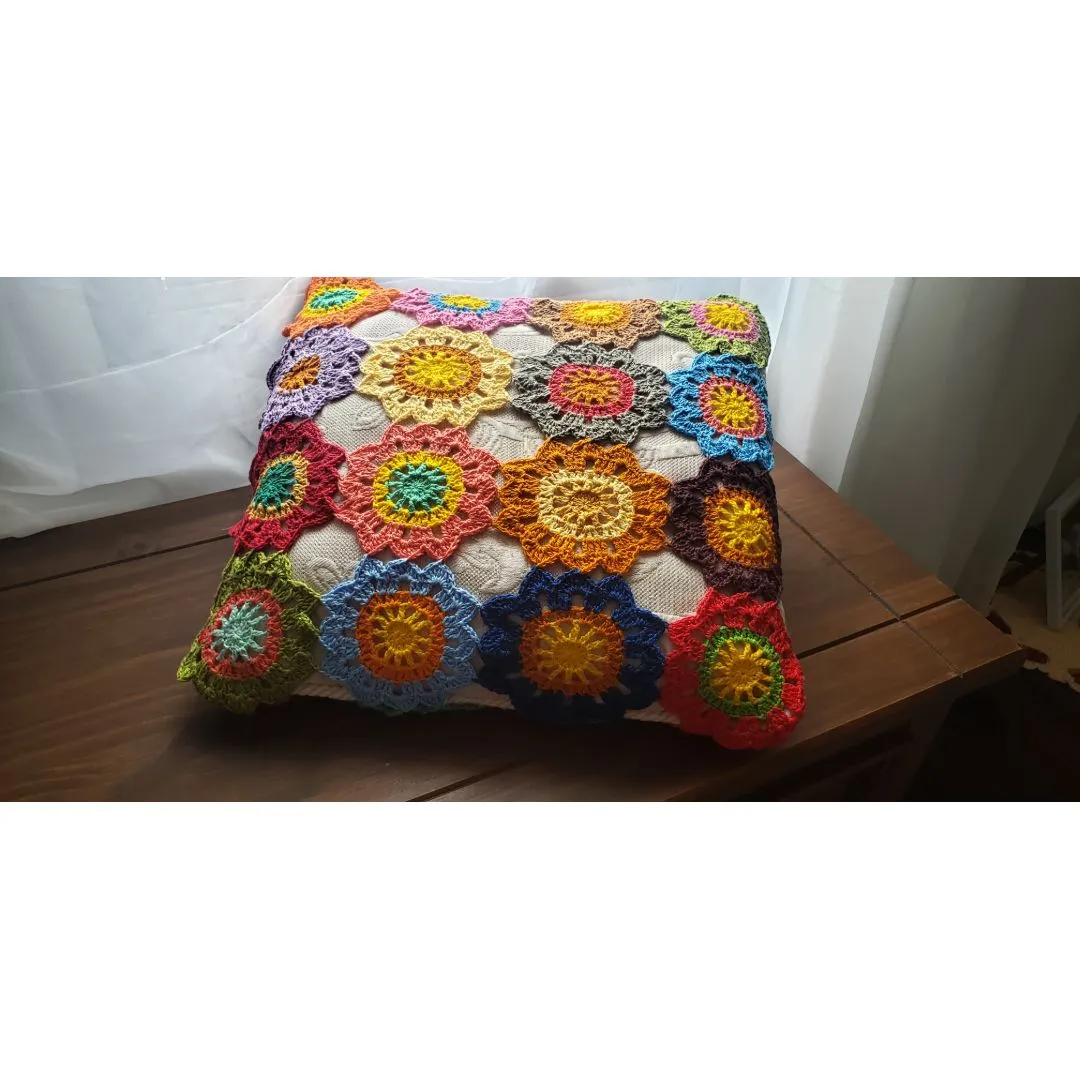 Almofada em crochê Flores Japonesa