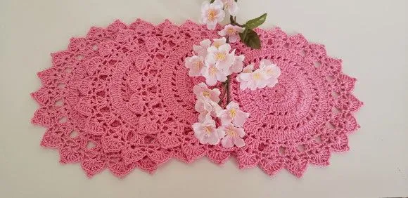 Jogo de 04 Toalhinhas em Crochê Rosália (20 Cm)